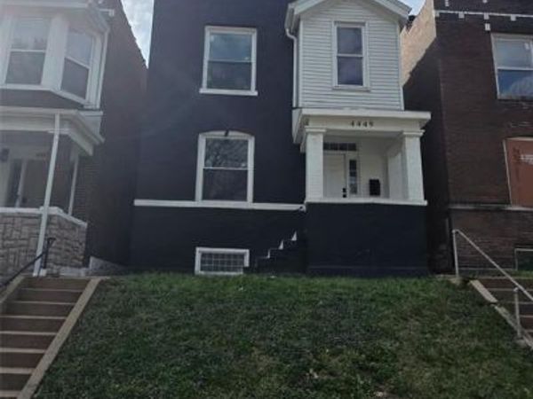 4449 Nebraska Avenue , St Louis, MO 63111