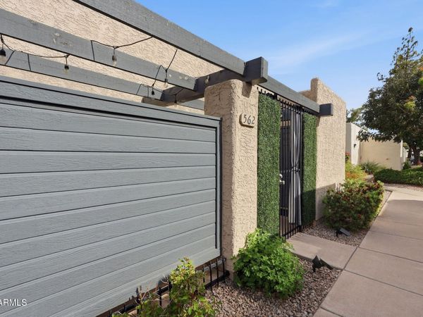 562 S ALLRED Drive, Tempe, AZ 85288