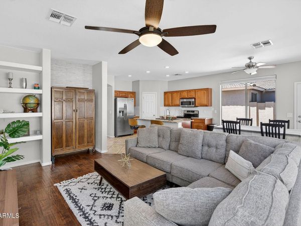 7264 E MELROSE Street, Mesa, AZ 85207