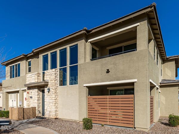 675 E GINKO Avenue, Unit 201, Gilbert, AZ 85297