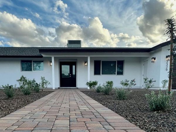 2329 E ENROSE Street, Mesa, AZ 85213