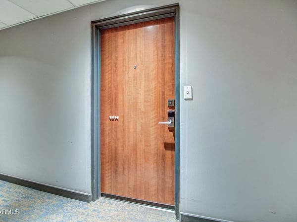 207 W CLARENDON Avenue, Unit H16, Phoenix, AZ 85013