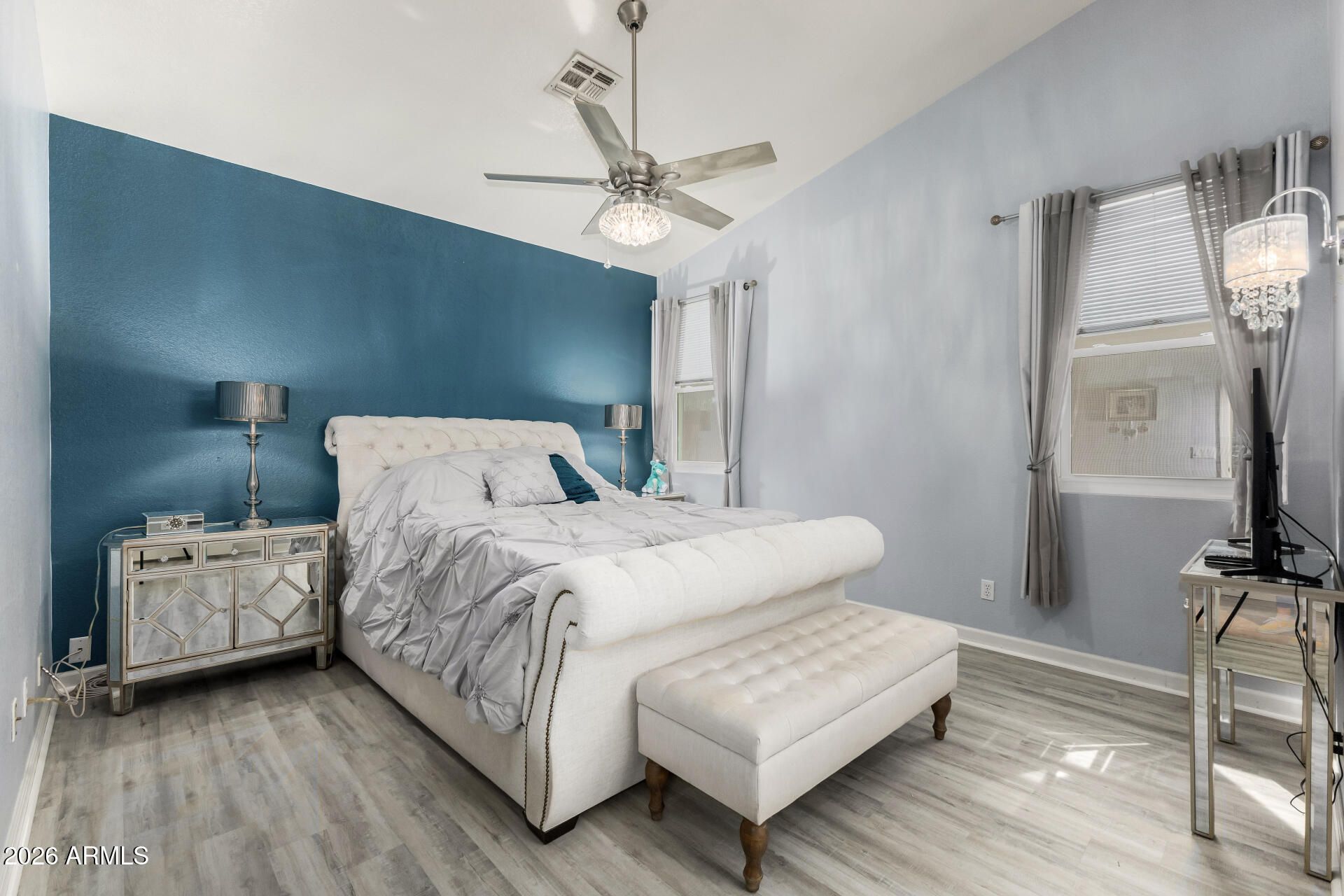 8423 W DAHLIA Drive Peoria, AZ 85381