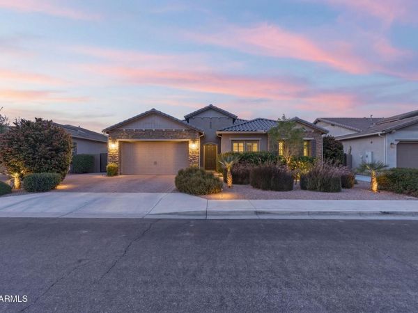 1104 E KNIGHTSBRIDGE Way, Gilbert, AZ 85297