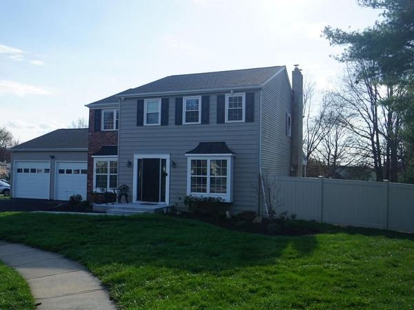 215 DURHAM COURT, FAIRLESS HILLS, PA 19030