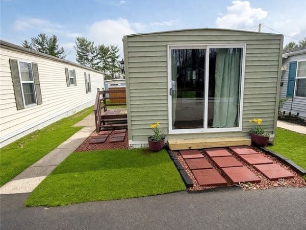 9735 chillicothe Road , Kirtland, OH 44094