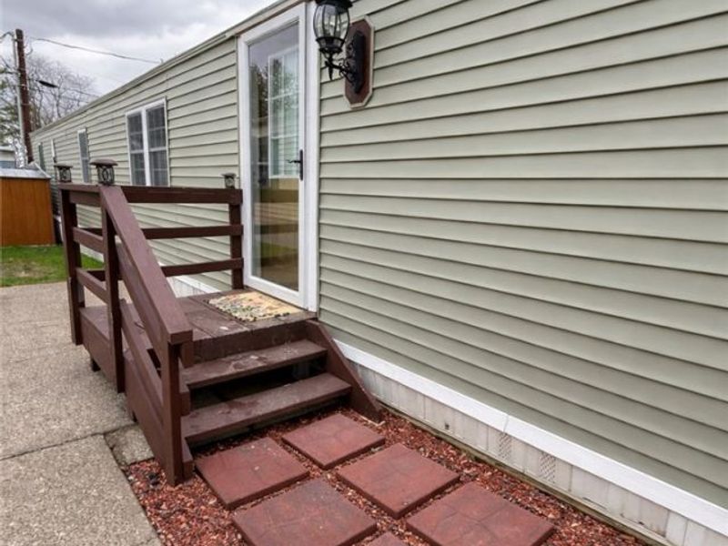 9735 chillicothe Road, Kirtland, OH 44094 Photo 2