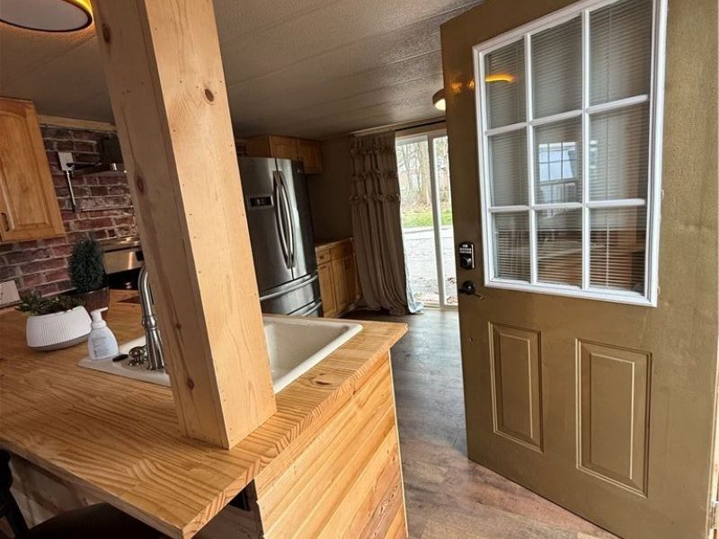 9735 chillicothe Road, Kirtland, OH 44094 Photo 4