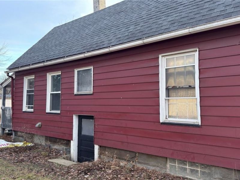 481 Sherman Street, Akron, OH 44311 Photo 2