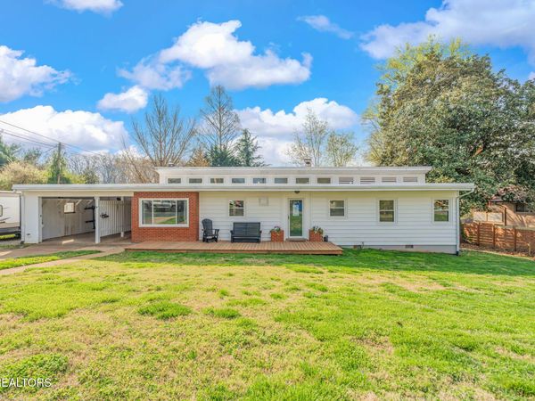 369 East Drive, Oak Ridge, TN 37830