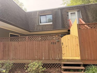225 Summerwalk Circle, Chapel Hill, NC 27517