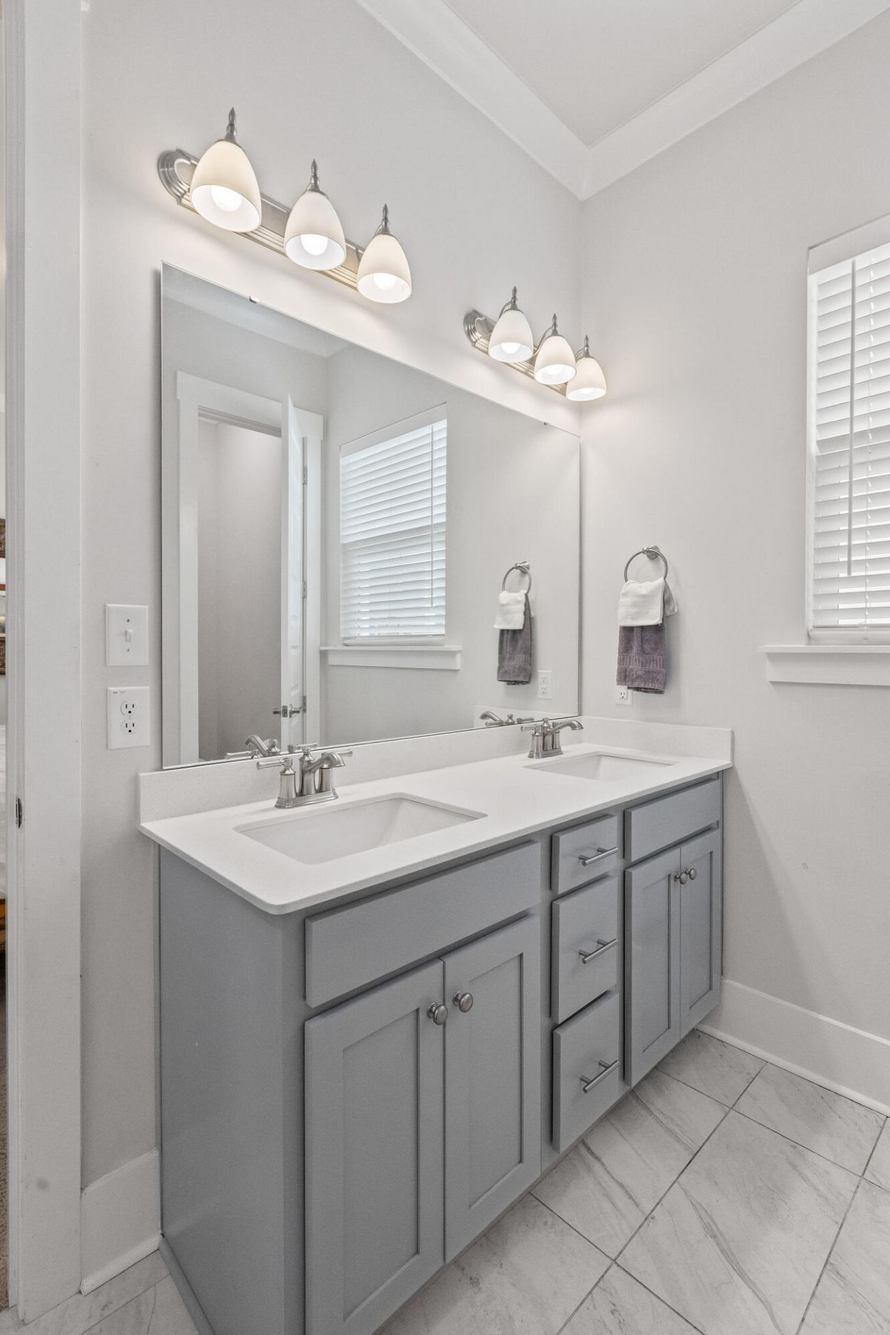 704 Triangle Lane Photo 15