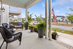 704 Triangle Lane photo 4