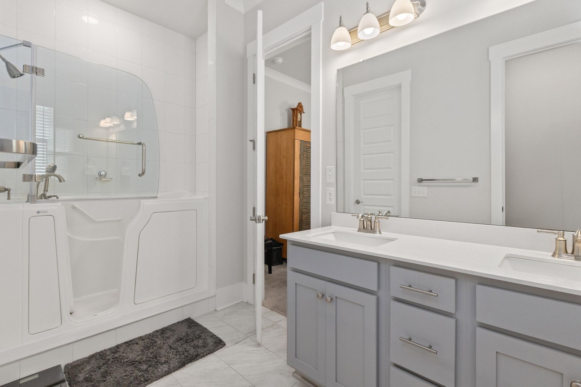 704 Triangle Lane Photo 36