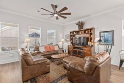 704 Triangle Lane photo 4