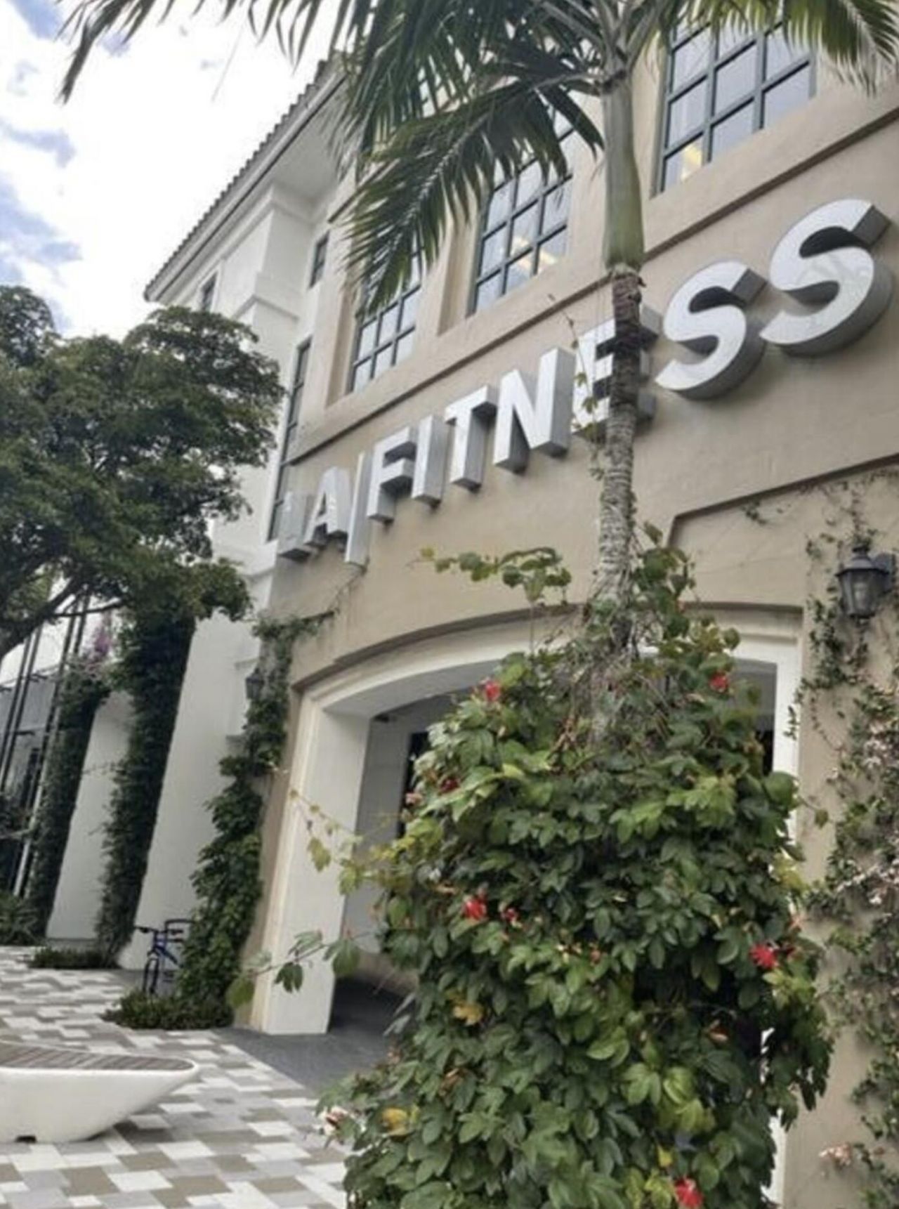 3516 Whitehall Drive, Unit 303, West Palm Beach, FL 33401 Photo