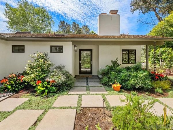 16902 Via de Santa Fe, Unit 4, Rancho Santa Fe, CA 92067