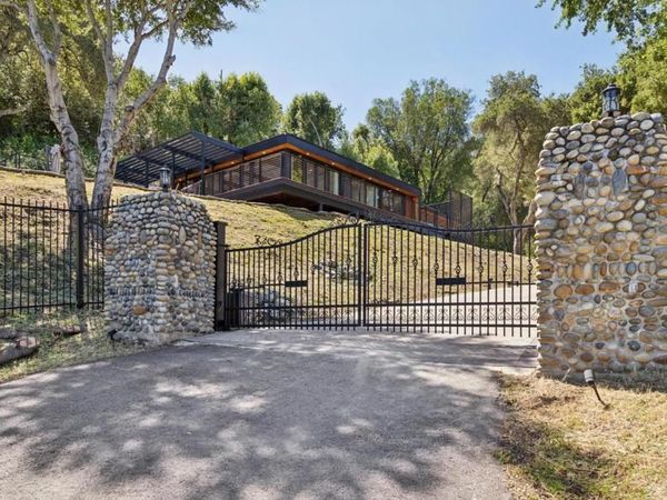 19751 Hicks Road, Los Gatos, CA 95032