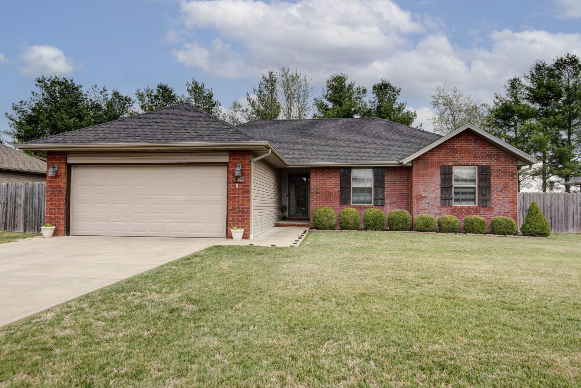 283 Meadowlark Street, Highlandville, MO 65669 Main Photo