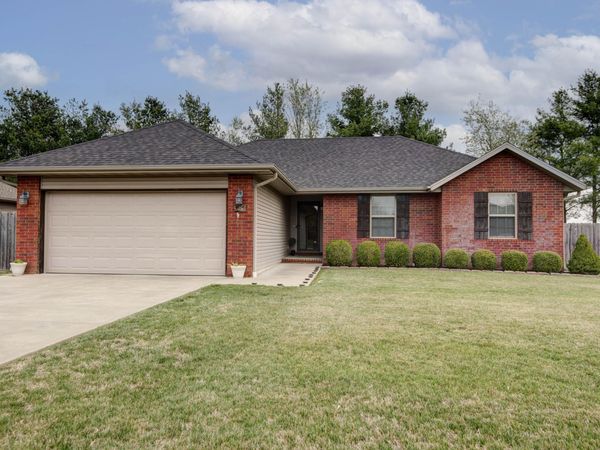 283 Meadowlark Street, Highlandville, MO 65669