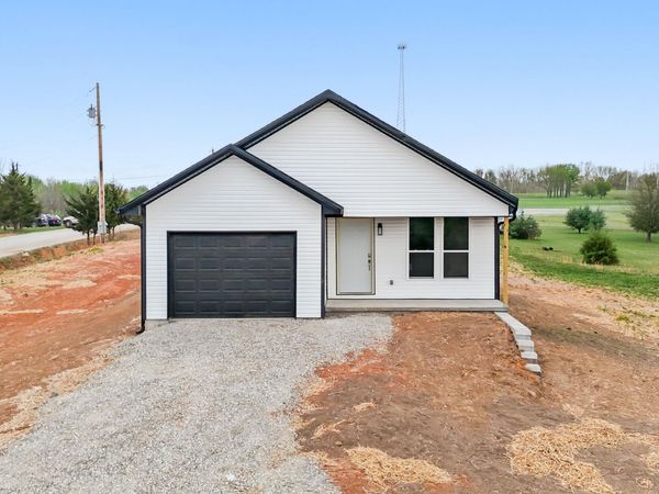 7858 Blockade Village N, Seligman, MO 65745