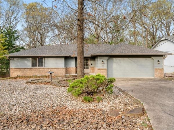69 Walney Drive, Bella Vista, AR 72715