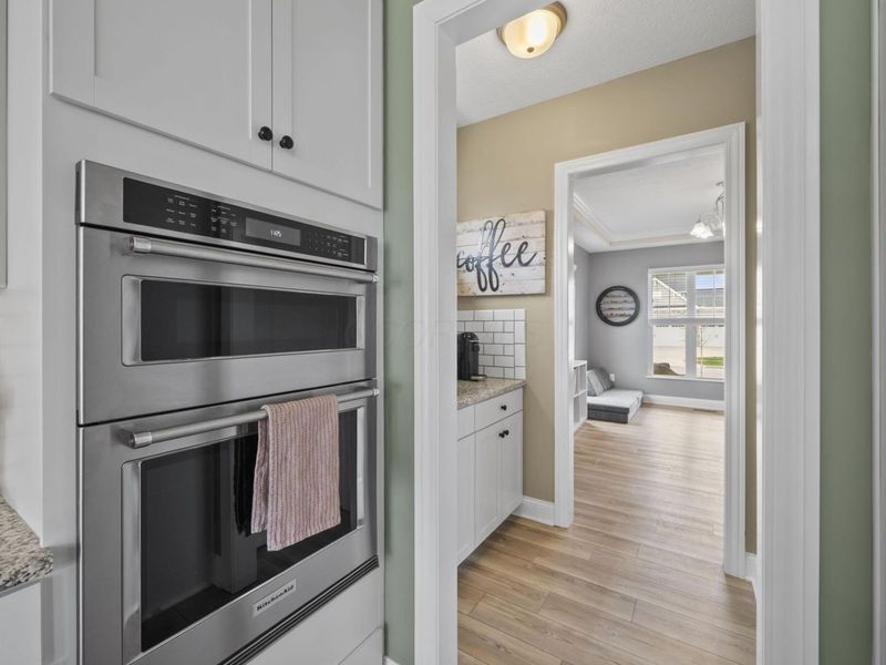 8400 Apricot Way, Plain City, OH 43064 Photo 6