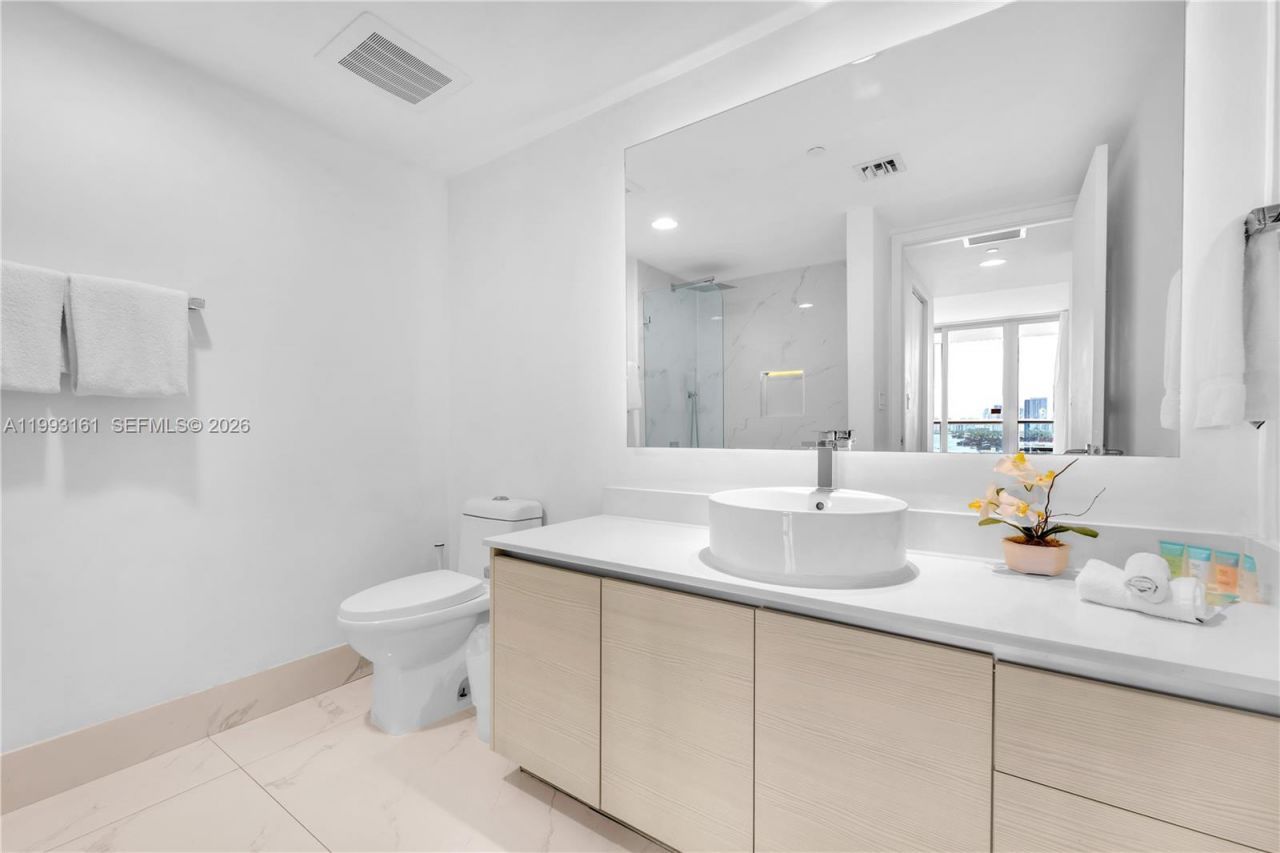 2602 E Hallandale Beach Blvd, Unit R2805, Hallandale Beach, FL 33009 Photo