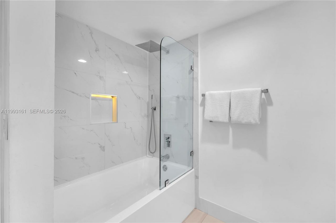 2602 E Hallandale Beach Blvd, Unit R2805, Hallandale Beach, FL 33009 Photo