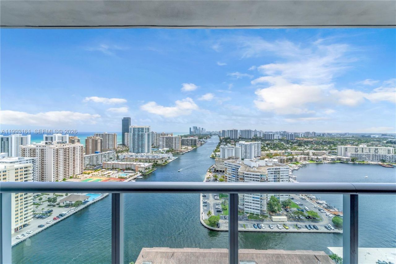2602 E Hallandale Beach Blvd, Unit R2805, Hallandale Beach, FL 33009 Photo