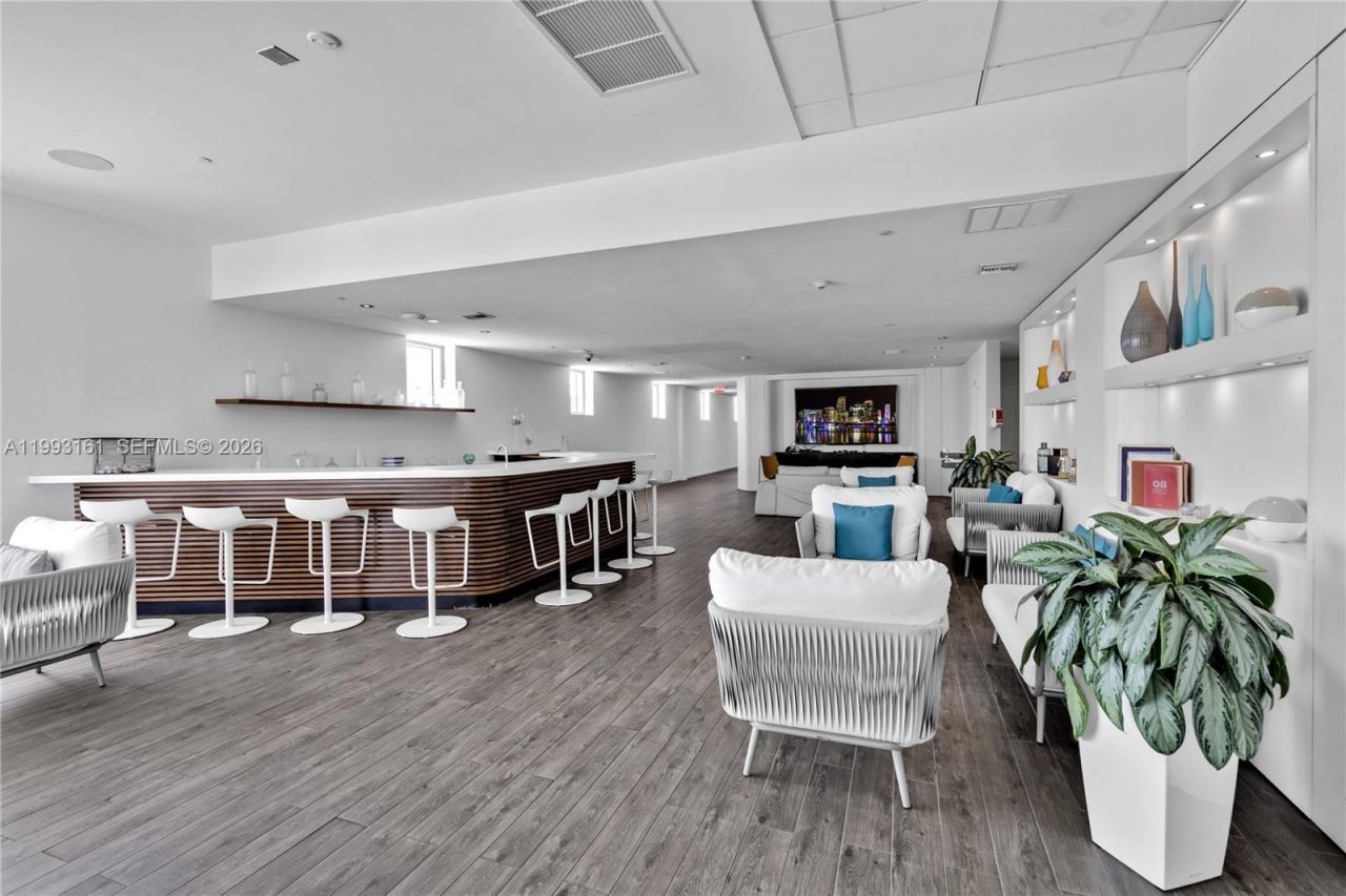 2602 E Hallandale Beach Blvd , Unit R2805, Hallandale Beach, FL 33009 Photo