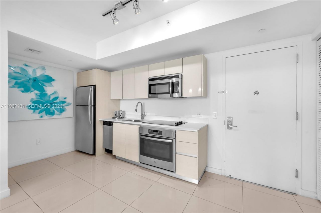 2602 E Hallandale Beach Blvd, Unit R2805, Hallandale Beach, FL 33009 Photo