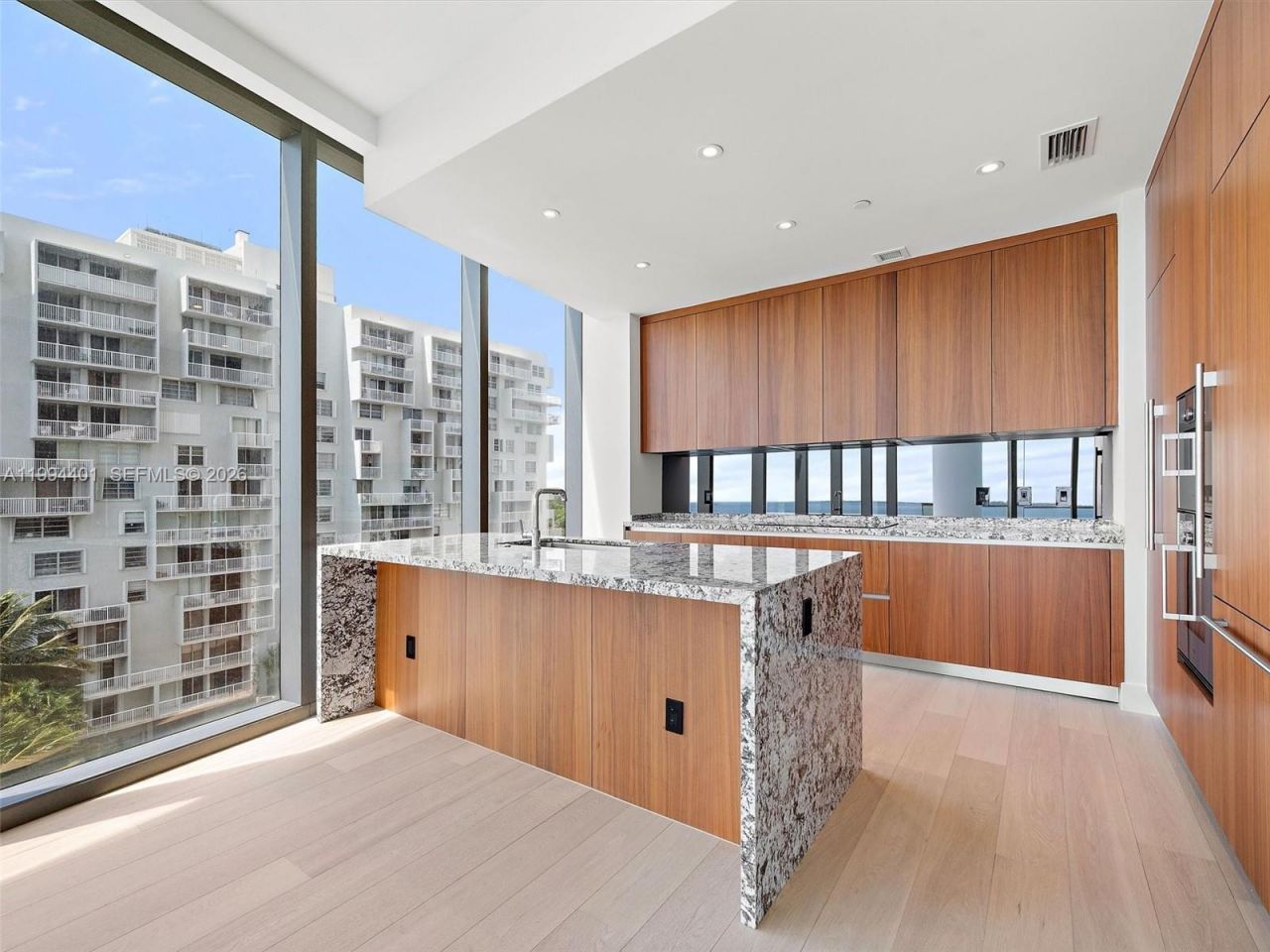 175 SE 25th Rd, Unit 502, Miami, FL 33129 Photo