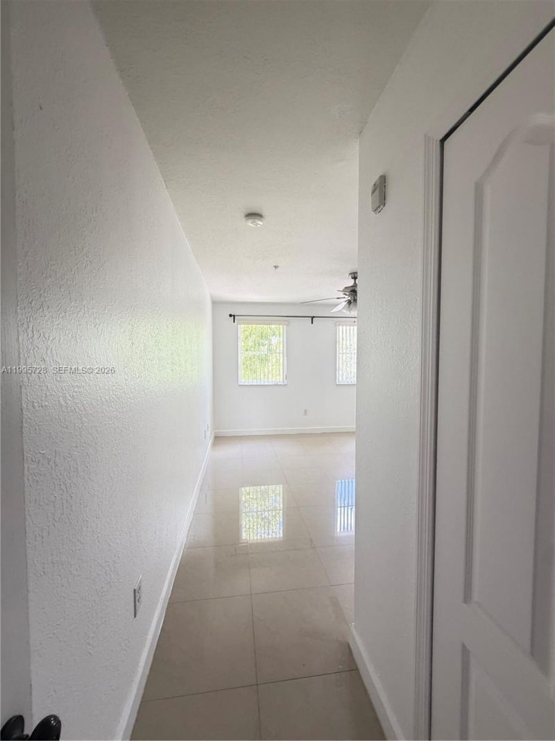 7080 NW 177th St, Unit 209-13, Hialeah, FL 33015 Photo