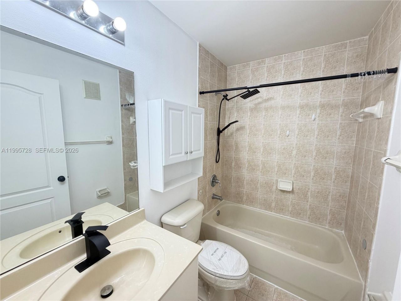 7080 NW 177th St, Unit 209-13, Hialeah, FL 33015 Photo