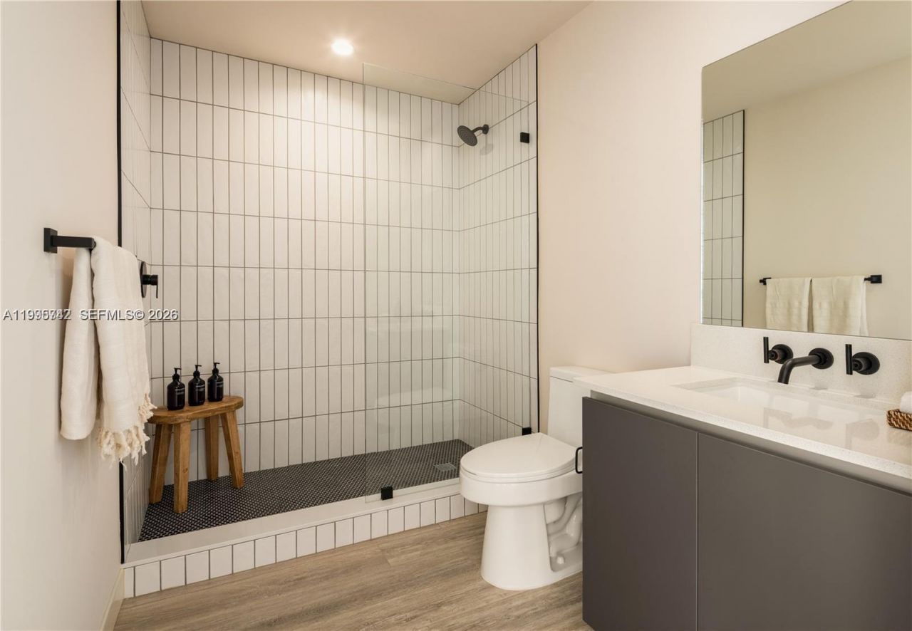 275 SW 6th St, Unit 806, Miami, FL 33130 Photo