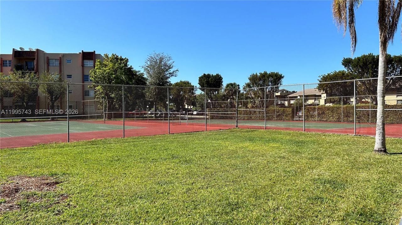 7910 Camino Real, Unit N412, Miami, FL 33143 Photo