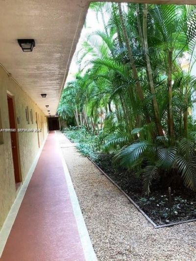 7910 Camino Real, Unit N412, Miami, FL 33143 Photo