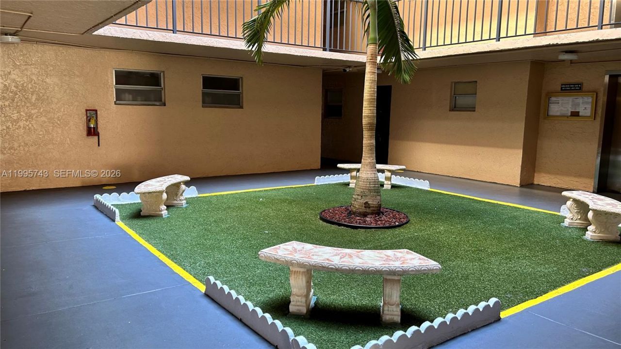 7910 Camino Real, Unit N412, Miami, FL 33143 Photo