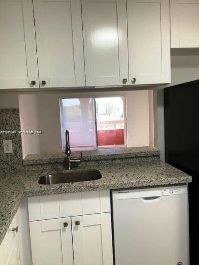 7910 Camino Real, Unit N412, Miami, FL 33143 Photo