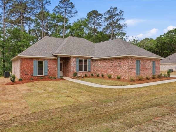 225 Walter Jones, Mendenhall, MS 39114