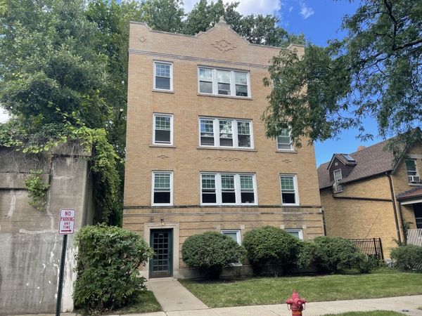 Unit 2A, Evanston, IL 60201
