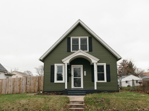 544 24th Avenue , Moline, IL 61265