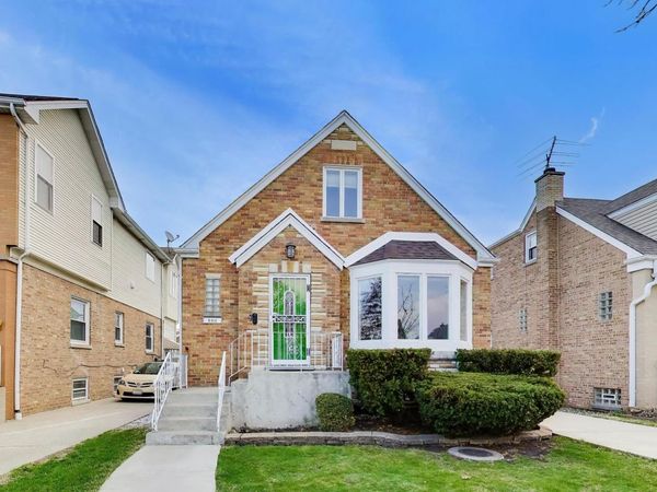 5011 N MOBILE Avenue, Chicago, IL 60630