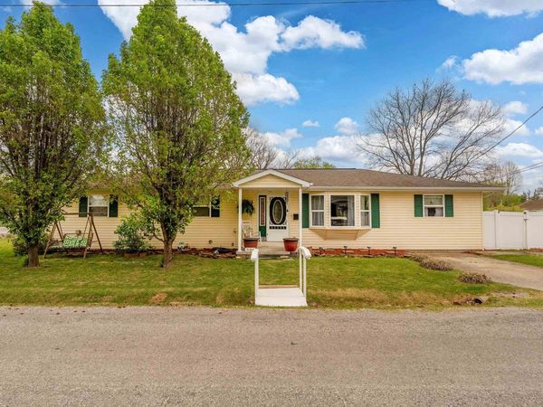 504 N Cochran Street, West Frankfort, IL 62896