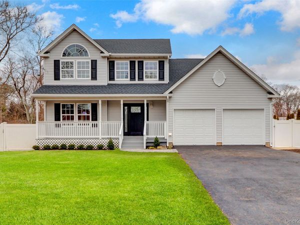 85 Patchogue Avenue , Mastic, NY 11950