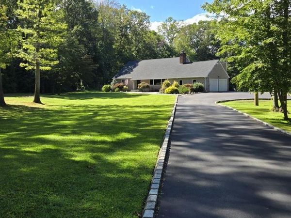 431 Woodbury Road, Cold Spring Harbor, NY 11724