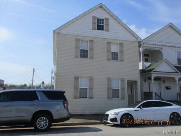 206 E Locust Street , Union, MO 63084