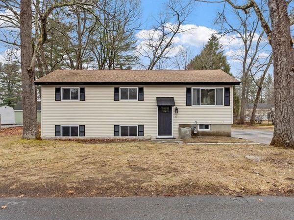 17 York Ave, Westford, MA 01886