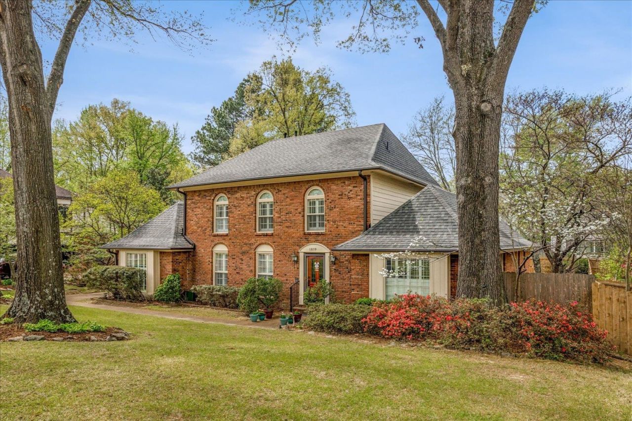 1859 Elmhurst Dr, Germantown, TN 38138 Main Photo